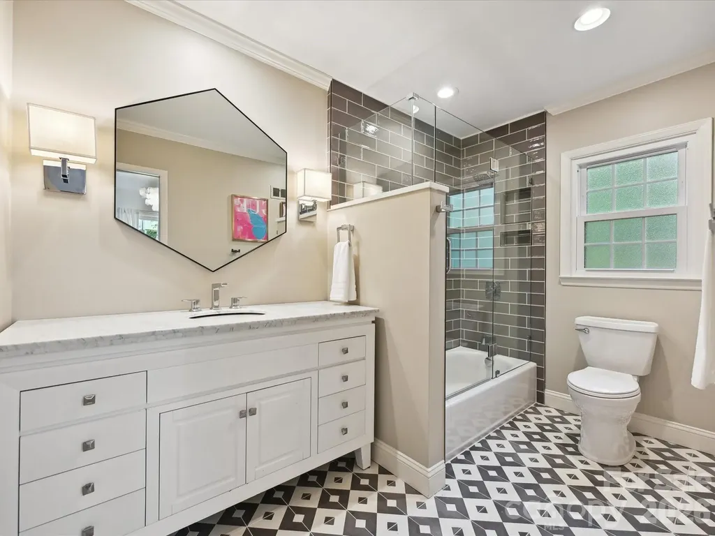 327 Whitestone Road Charlotte NC 28270