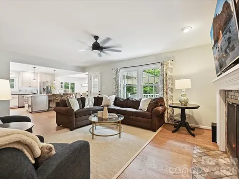 327 Whitestone Road Charlotte NC 28270