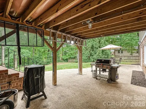 327 Whitestone Road Charlotte NC 28270