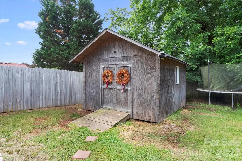 427 Park Gq Avenue Granite Quarry NC 28146