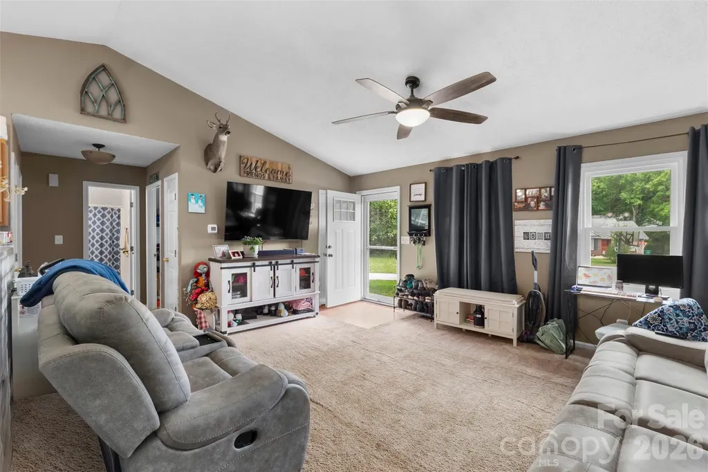 427 Park Gq Avenue Granite Quarry NC 28146