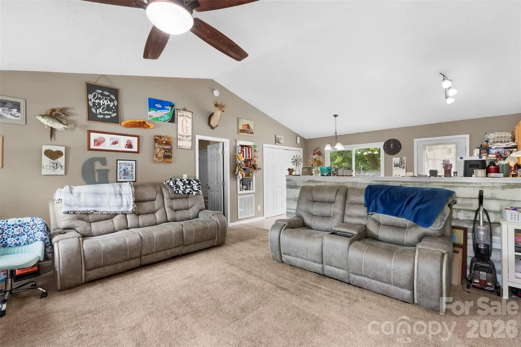 427 Park Gq Avenue Granite Quarry NC 28146