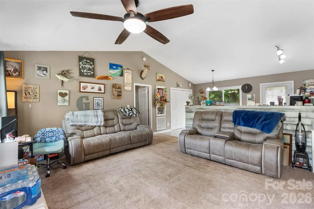 427 Park Gq Avenue Granite Quarry NC 28146