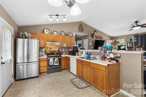 427 Park Gq Avenue Granite Quarry NC 28146