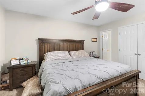 427 Park Gq Avenue Granite Quarry NC 28146