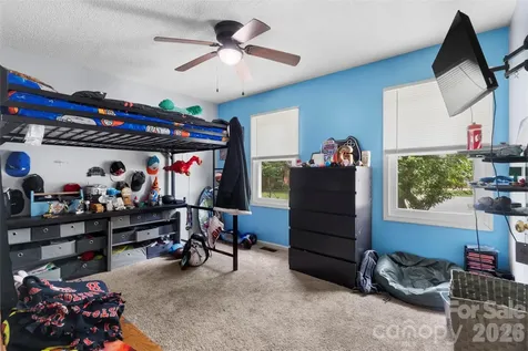 427 Park Gq Avenue Granite Quarry NC 28146