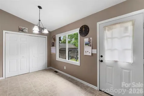 427 Park Gq Avenue Granite Quarry NC 28146