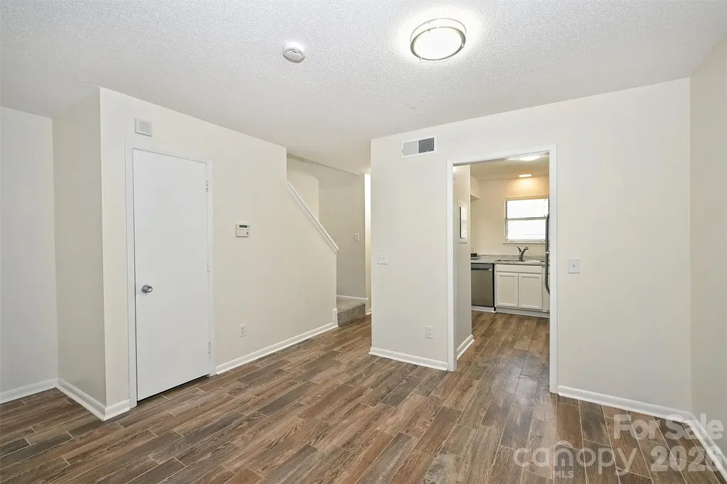 3131 Heathstead Place Charlotte NC 28210