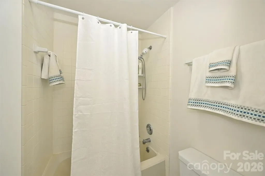 3131 Heathstead Place Charlotte NC 28210