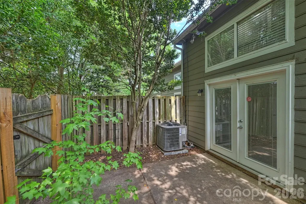 3131 Heathstead Place Charlotte NC 28210