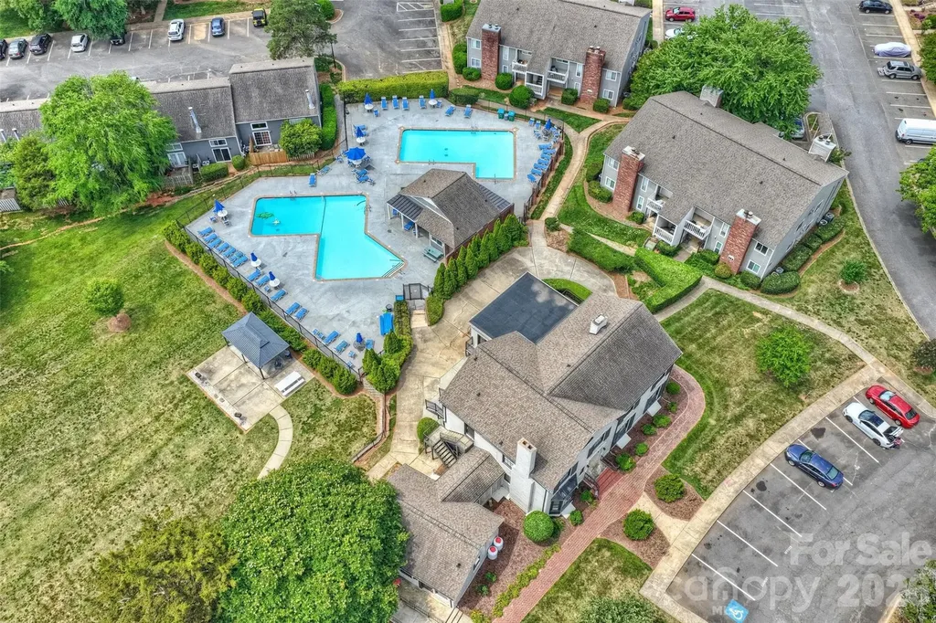 3131 Heathstead Place Charlotte NC 28210