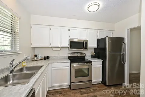 3131 Heathstead Place Charlotte NC 28210