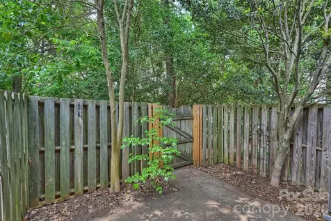 3131 Heathstead Place Charlotte NC 28210