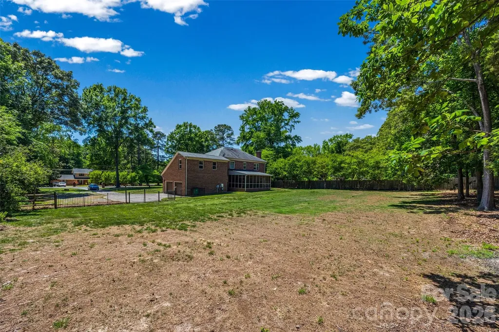2115 E Providence Drive Charlotte NC 28270