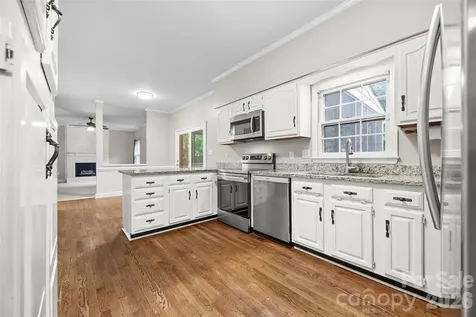 2115 E Providence Drive Charlotte NC 28270