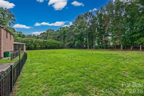 2115 E Providence Drive Charlotte NC 28270