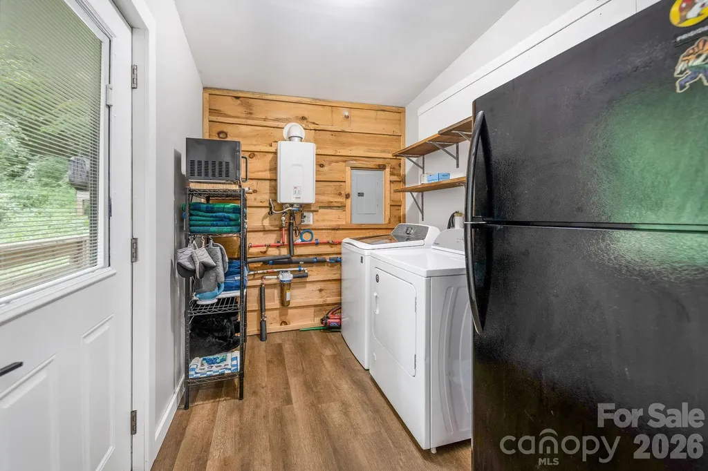 2504 Upper Paw Paw Road Marshall NC 28753