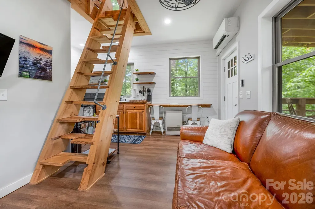 2504 Upper Paw Paw Road Marshall NC 28753