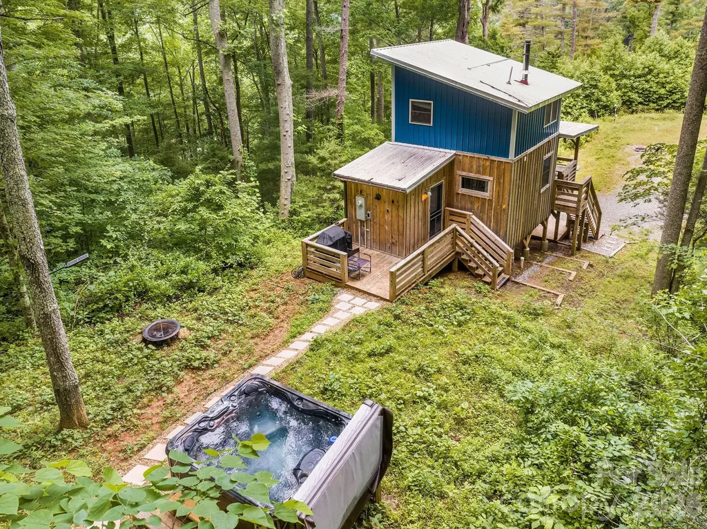 2504 Upper Paw Paw Road Marshall NC 28753