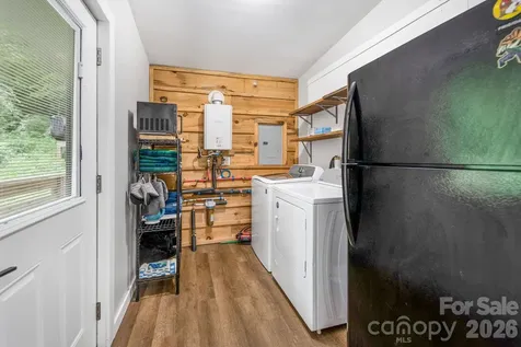 2504 Upper Paw Paw Road Marshall NC 28753