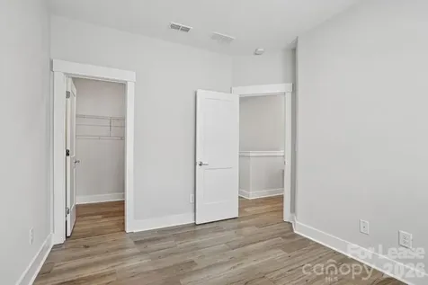 4375 Raleigh Street Charlotte NC 28213