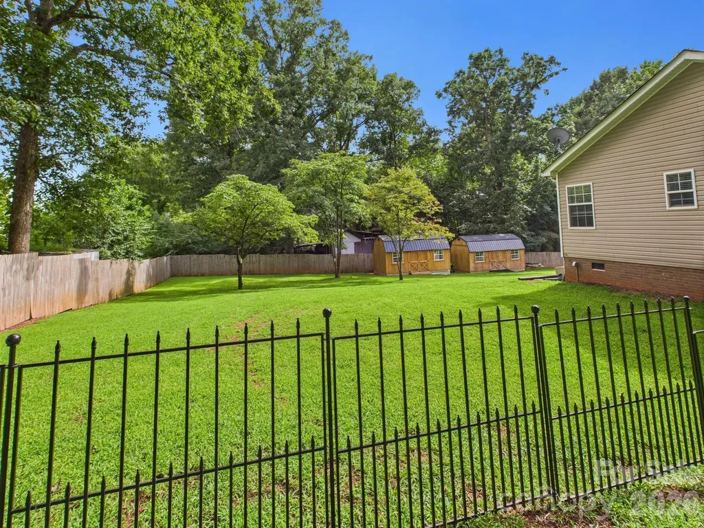 6093 Spartan Drive Hudson NC 28638