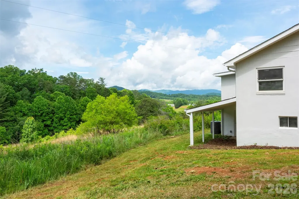 37 King Drive Leicester NC 28748