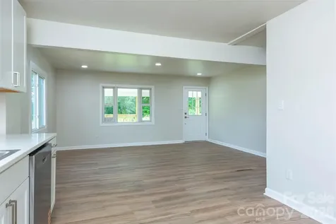37 King Drive Leicester NC 28748