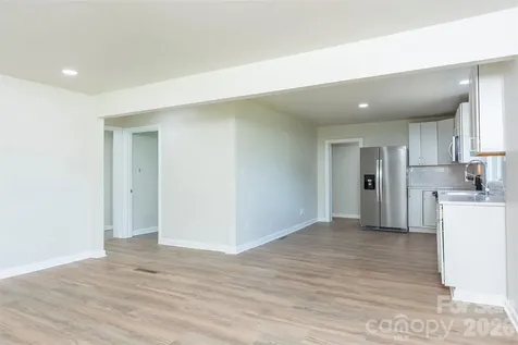 37 King Drive Leicester NC 28748