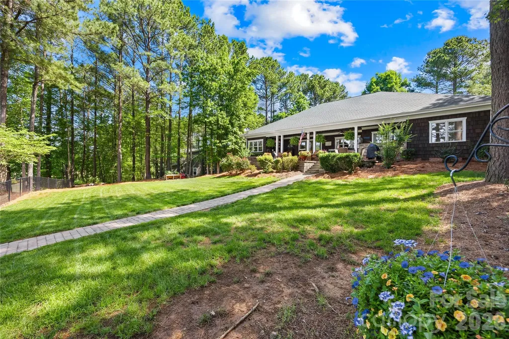 1483 Baltusrol Drive Denver NC 28037