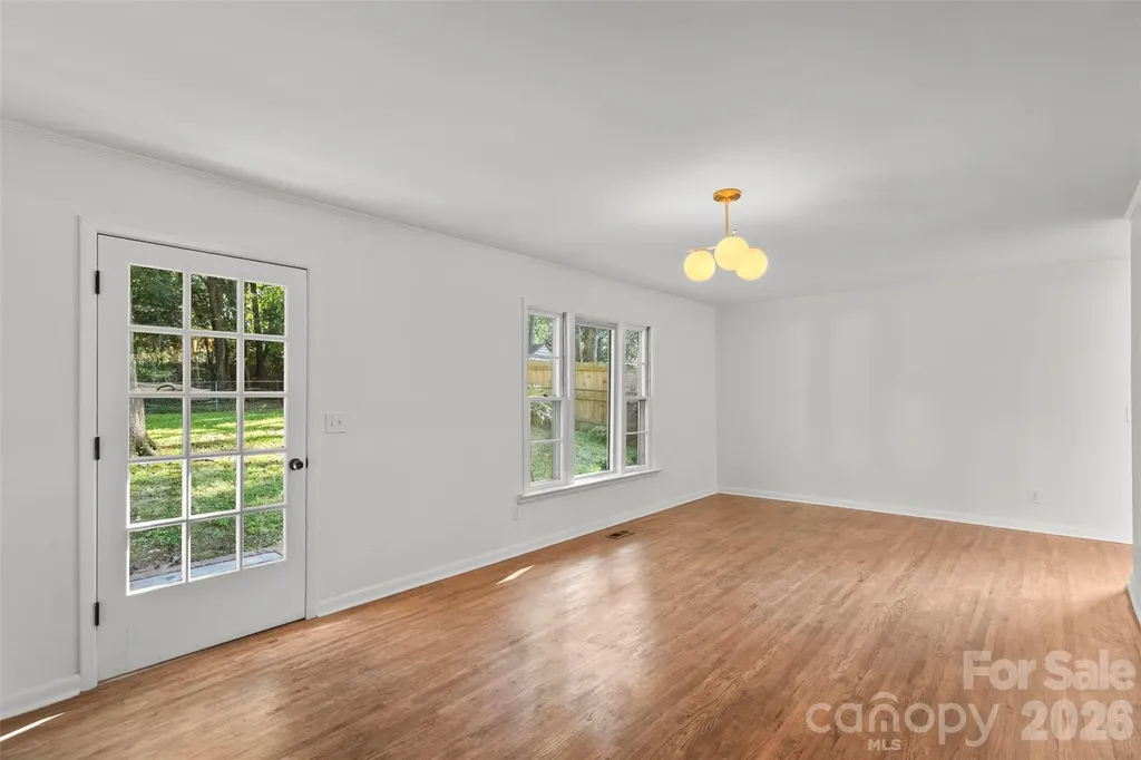 3840 Colebrook Road Charlotte NC 28215