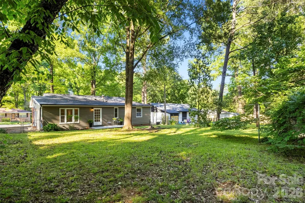 3840 Colebrook Road Charlotte NC 28215
