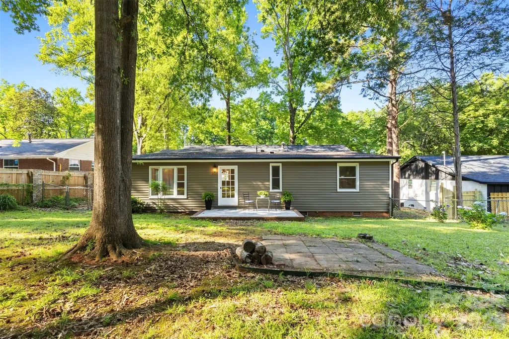 3840 Colebrook Road Charlotte NC 28215