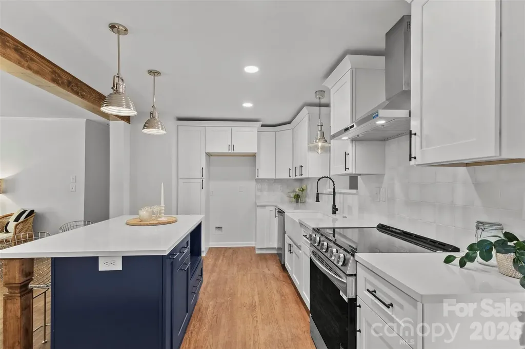 3840 Colebrook Road Charlotte NC 28215
