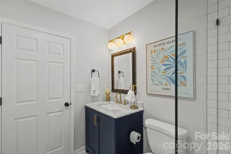 3840 Colebrook Road Charlotte NC 28215