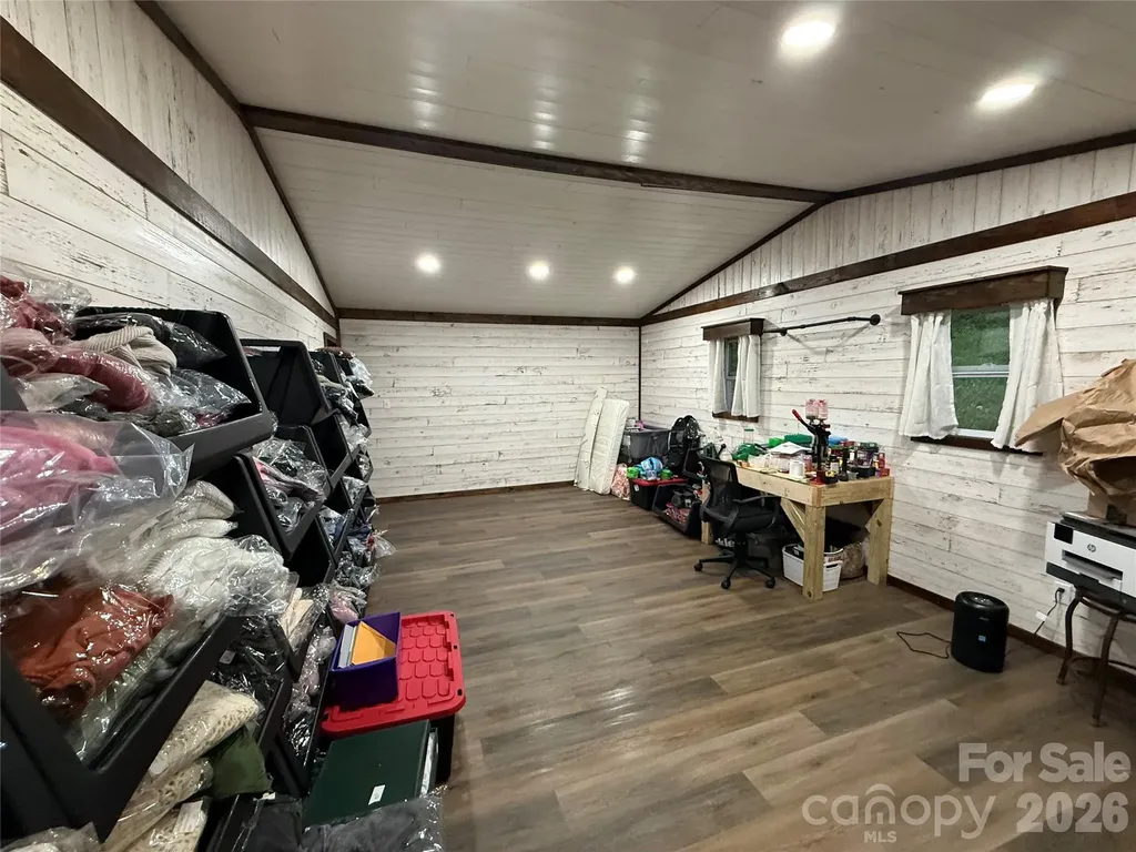 71 Ledford Ridge Lane Bakersville NC 28705