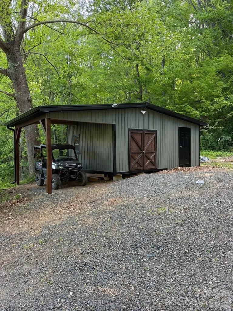 71 Ledford Ridge Lane Bakersville NC 28705