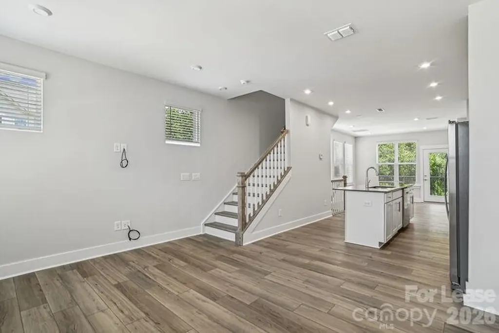 4375 Raleigh Street Charlotte NC 28213