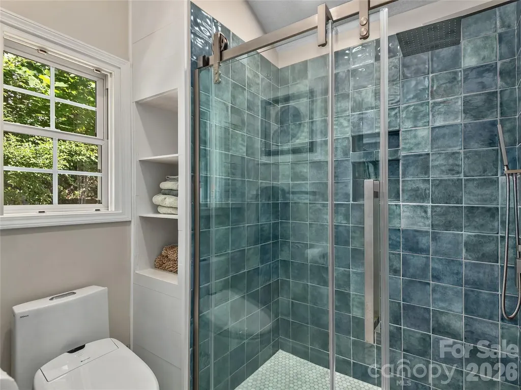 16 Stonebridge Drive Asheville NC 28805