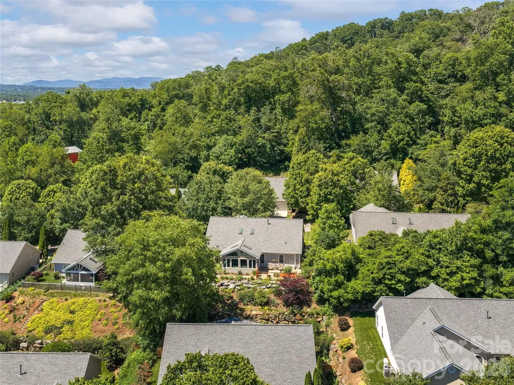 16 Stonebridge Drive Asheville NC 28805