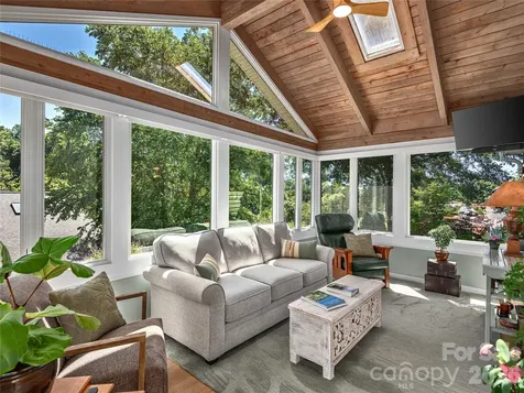 16 Stonebridge Drive Asheville NC 28805