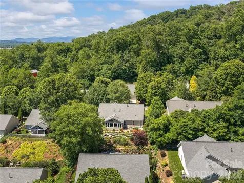 16 Stonebridge Drive Asheville NC 28805