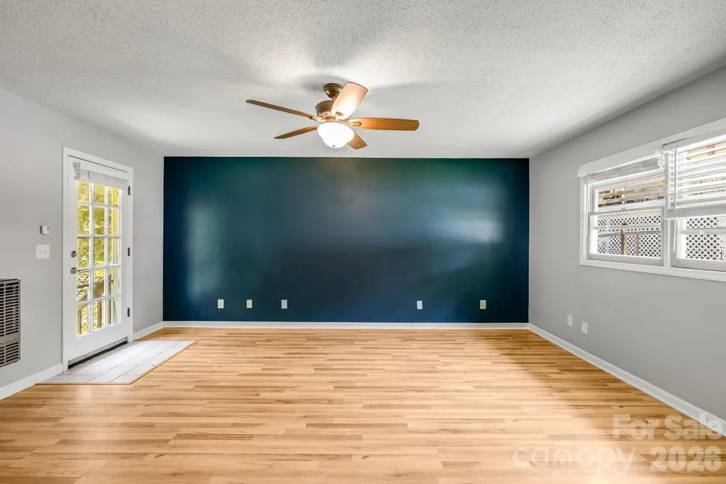 67 Banks Town Road Weaverville NC 28787