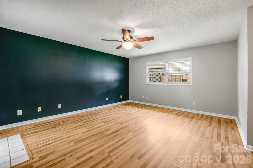 67 Banks Town Road Weaverville NC 28787