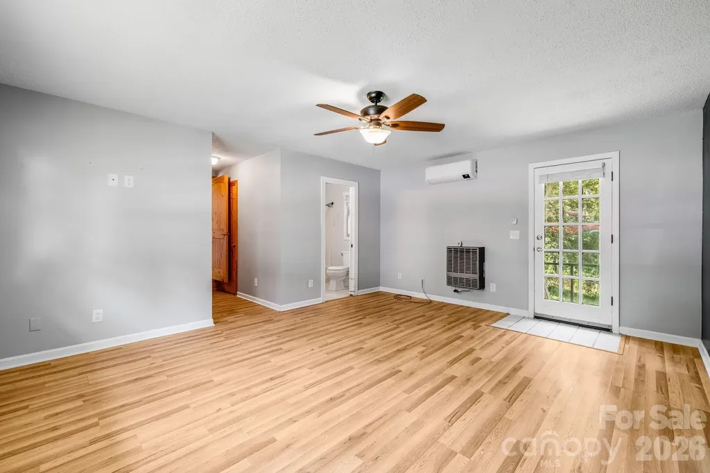 67 Banks Town Road Weaverville NC 28787