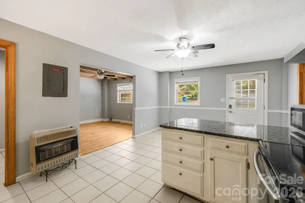 67 Banks Town Road Weaverville NC 28787