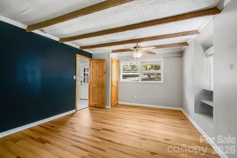 67 Banks Town Road Weaverville NC 28787