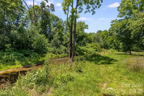 67 Banks Town Road Weaverville NC 28787