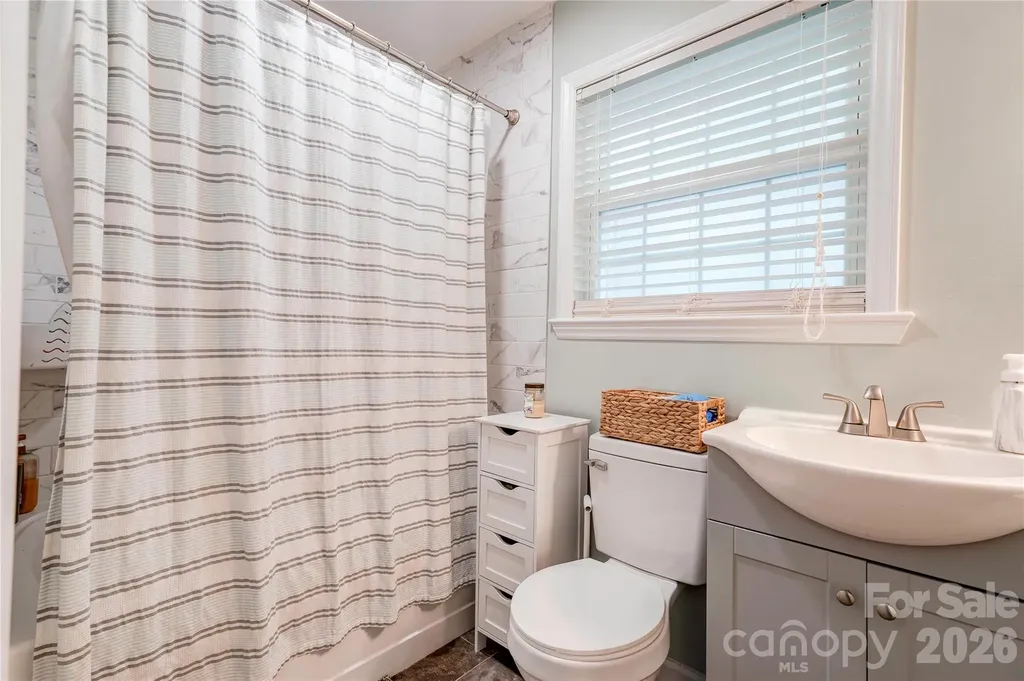 101 Doree Lane Crouse NC 28033