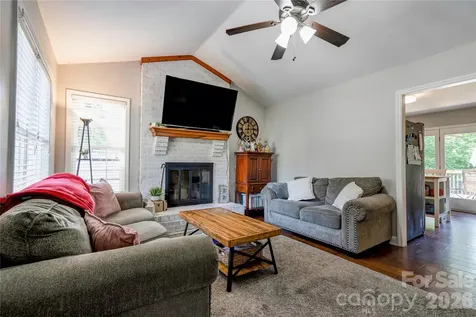 101 Doree Lane Crouse NC 28033